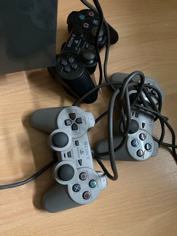 Sony PlayStation 2 mit 2. Controller in Marburg