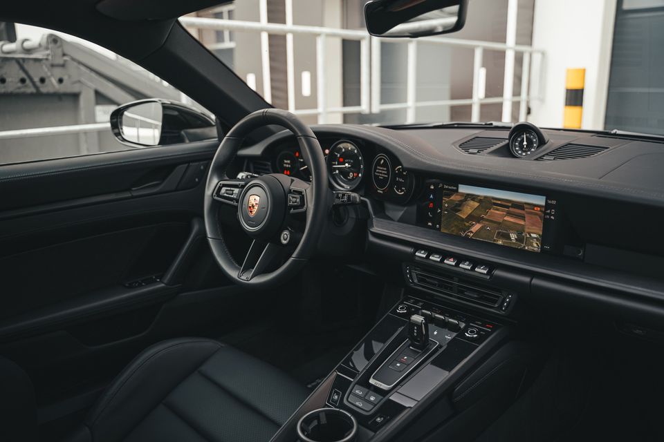 Audi R8 Spyder V10 mieten | Porsche 911 | Sportwagen mieten in Großmehring