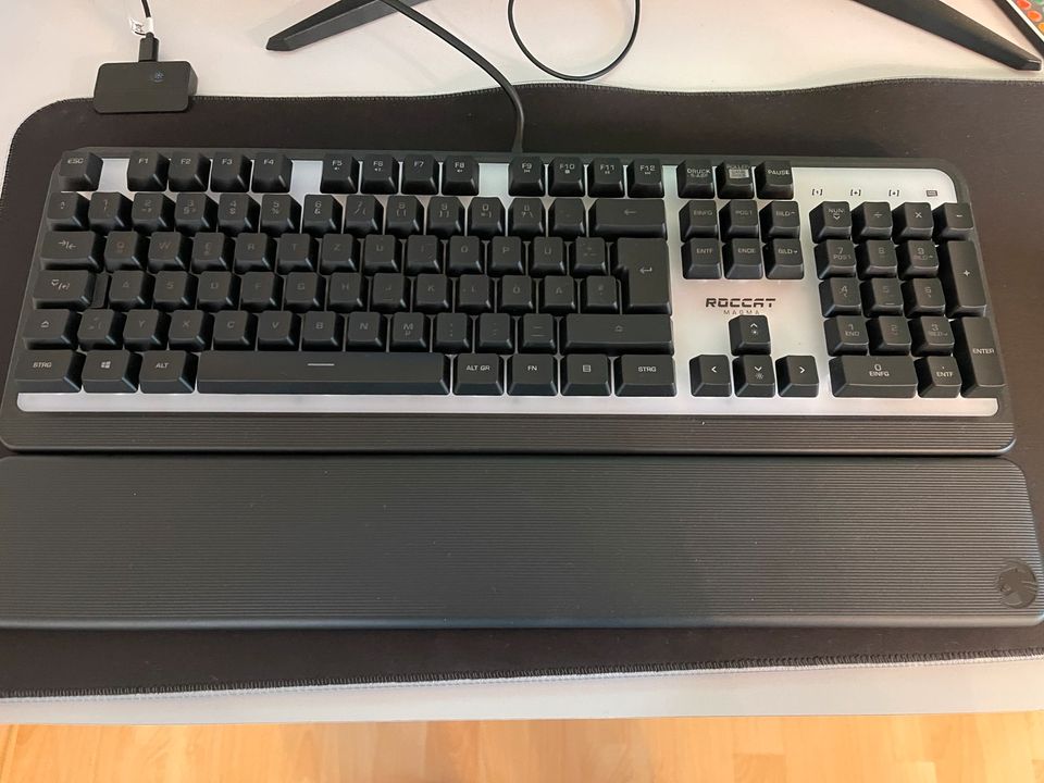 Roccat Magma Gaming Keyboard & Logitech G502 HERO in Mosbach