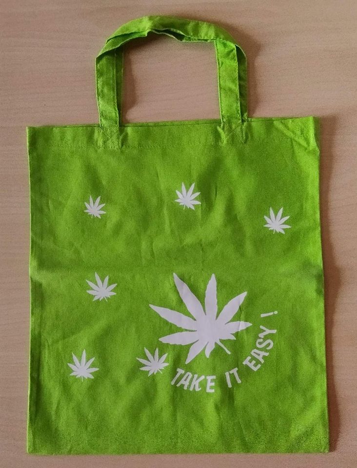 Beutel, Tasche u. Mousepad mit Cannabis- / Hanfmotiv - Setpreis ! in Worms