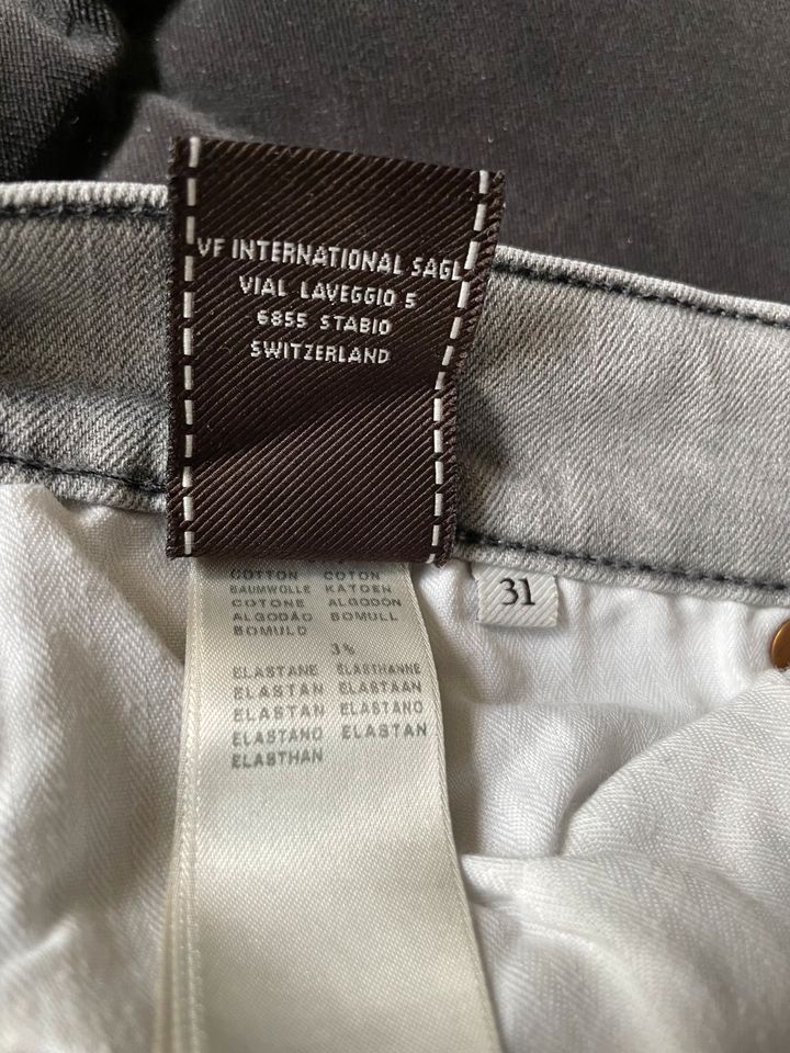 7 for all mankind Jeans "Roxanne" Damen Gr. 31 hellgrau destroyed in Hamburg