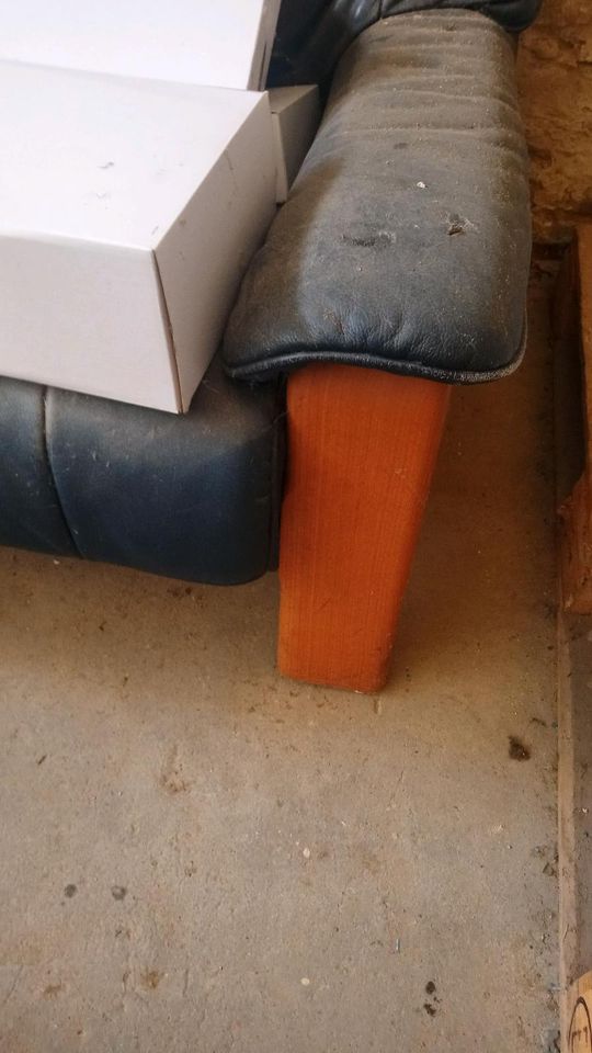 Ledercouch Sofa Garnitur Massiv Holz keine Risse Sessel in Wiesbaden