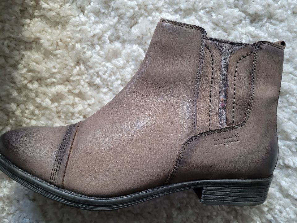 Bugatti Damen Stiefeletten Leder beige braun Gr 40 Neu in Hamburg