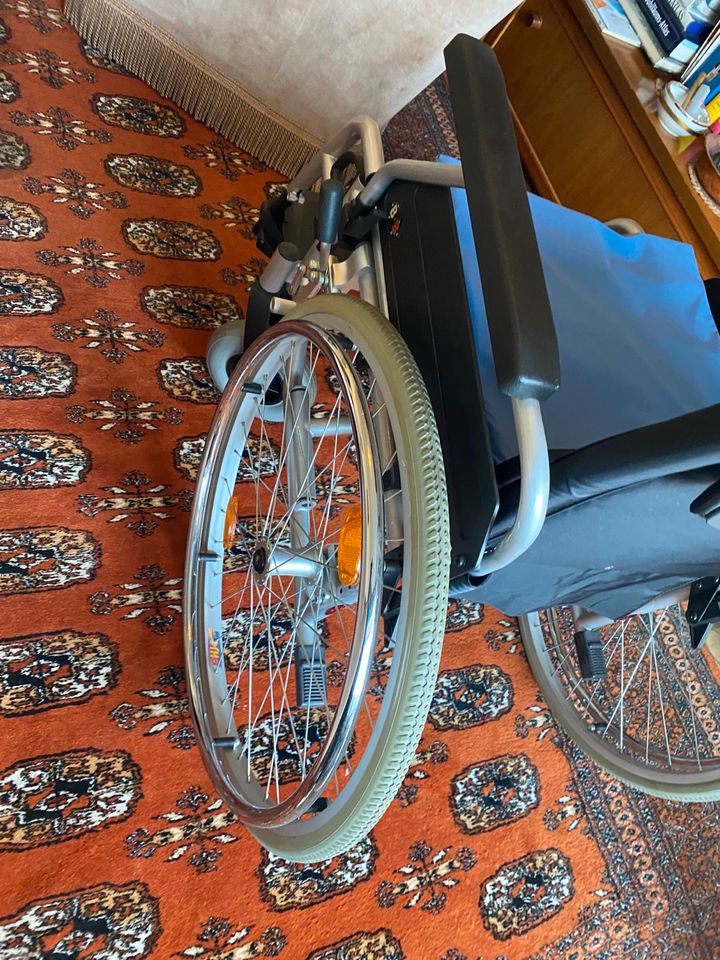 Rollstuhl so gut wie neu in Rangsdorf