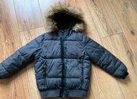 Winterjacke Zara Gr. 116 schwarz/ grau Dresden - Innere Altstadt Vorschau