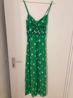 Zara Kleid Blümchen grün S / 36 Neuhausen-Nymphenburg - Neuhausen Vorschau