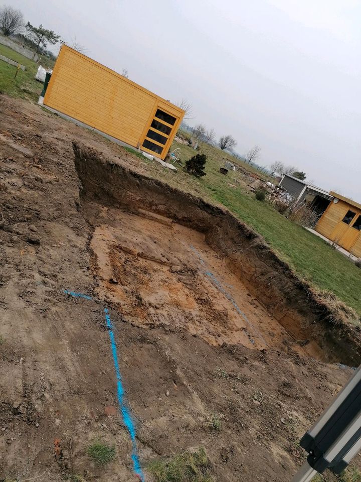 Poolbau, Bodenplatte herstellen in Taucha