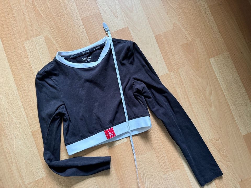 Calvin Klein Oberteil Gr.128/140 Schwarz in Düsseldorf