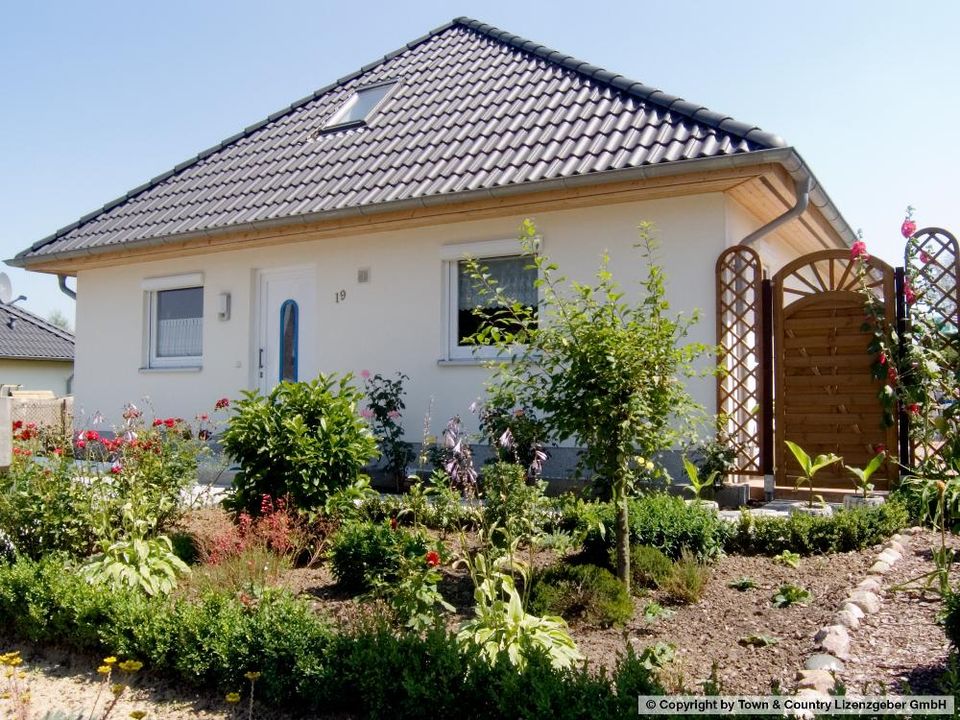 Stufenlos glücklich sein! Ihr energiesparender Town und Country Bungalow 110 in Dingelstädt in Dingelstädt