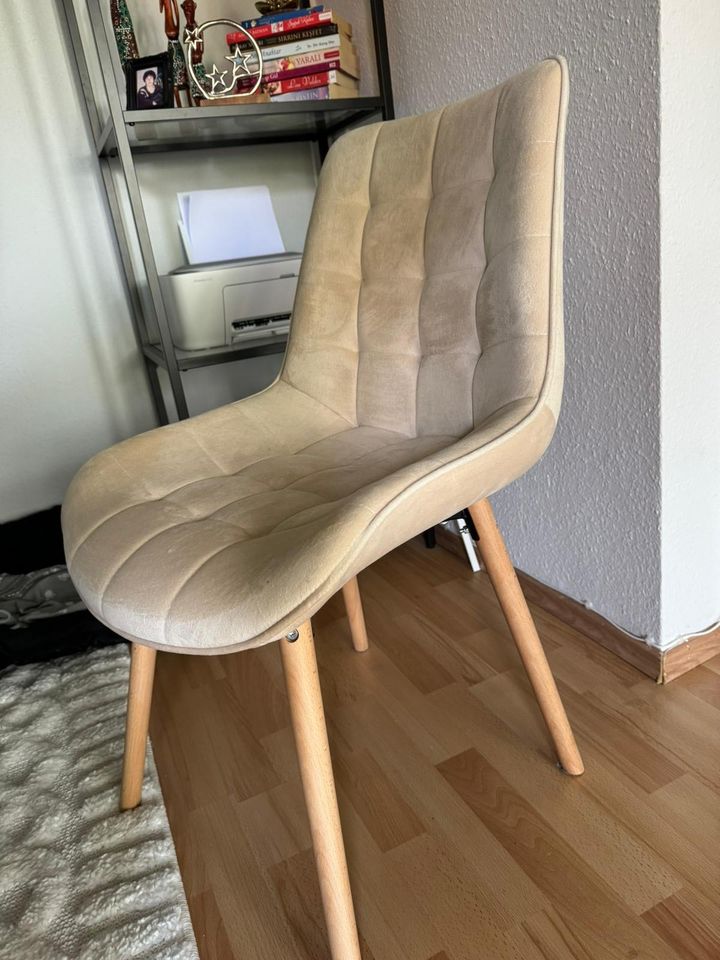 2 stück Stühle in Oldenburg