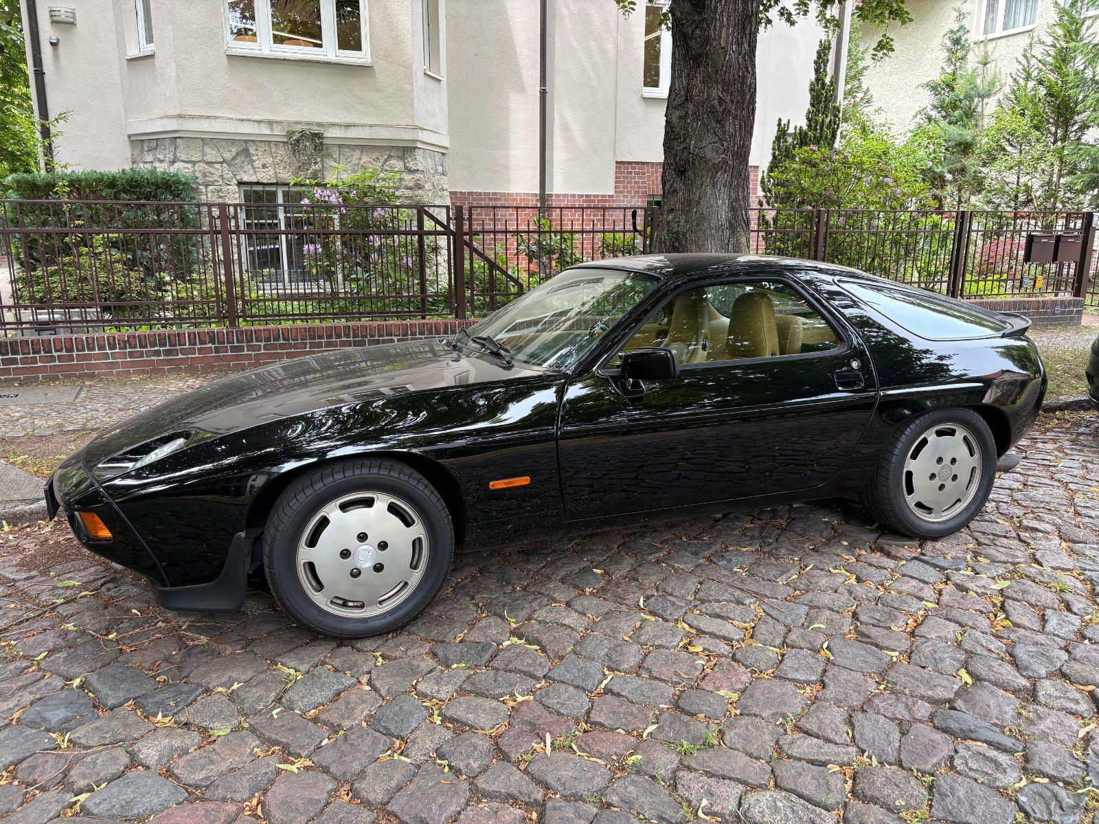 Abbildung des Autos Porsche 928 S original 7…