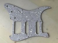 Pickguard HSS Lefthand lefty für Fender Strat Stratocaster Nordrhein-Westfalen - Dinslaken Vorschau