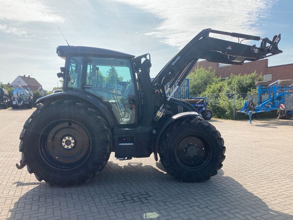 Valtra G115 A, Frontlader G4L in Twistringen