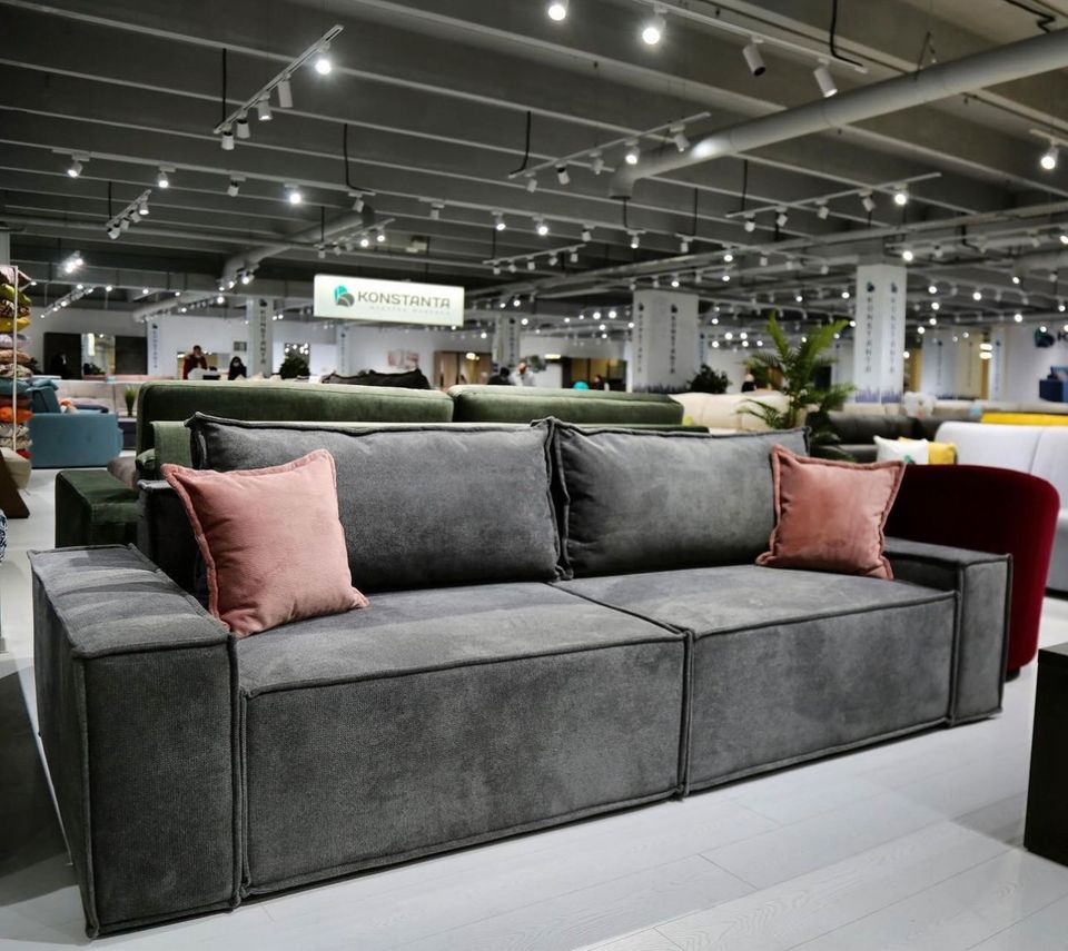 Sofa Lazio Boxspringsofa mit Schlaffunktion. Konstanta Möbelhaus in Berlin