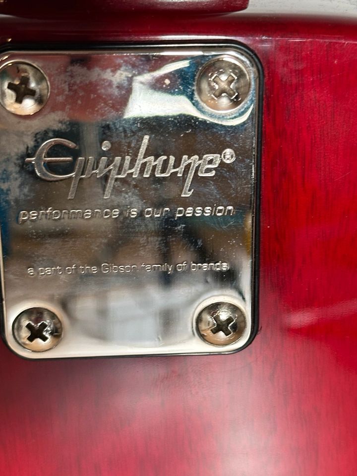 Epiphone Les Paul Special 2 E-Gitarre mit Marshall Verstärker in Leuterod