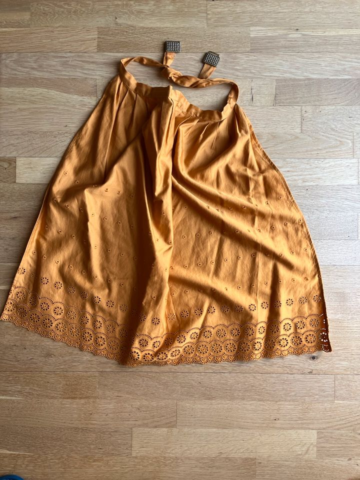 Wunderlich Dirndl blau 60er Jahre mit Bluse und Schürze Gr. 40/42 in Freiburg im Breisgau