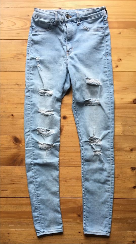 Jeans h&m DIVIDED Größe 36 ripped skinny in Aschaffenburg