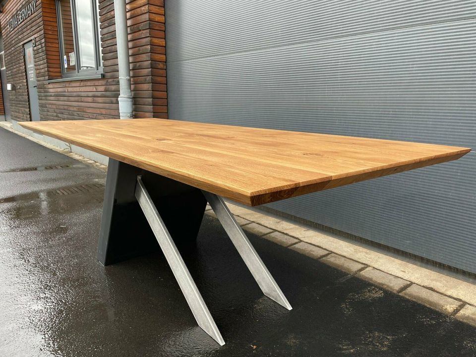 NEU Eiche massiv swiss Edge Esstisch Facette Tisch 240x100 cm in  Nordrhein-Westfalen - Hennef (Sieg) | eBay Kleinanzeigen ist jetzt  Kleinanzeigen