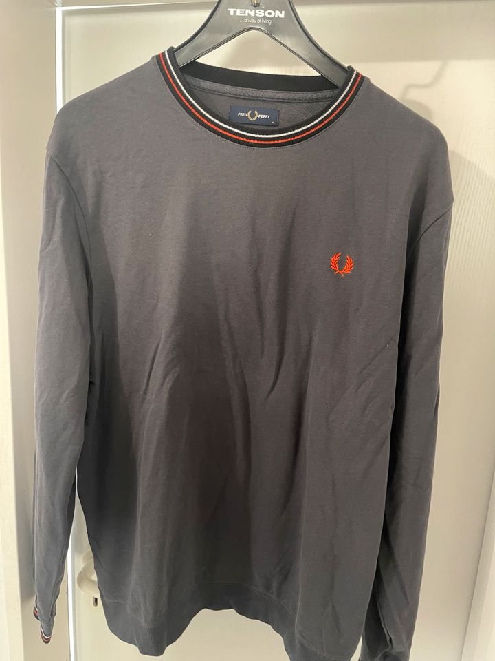 Fred Perry Pullover Größe XL in Bochum