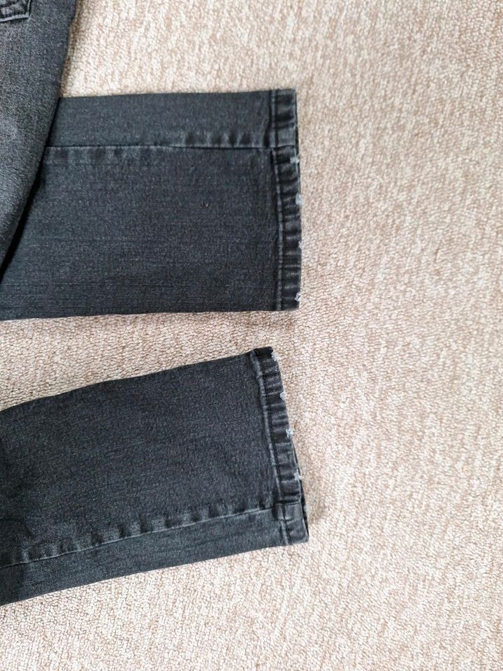 Jeans schwarz Jungs Gr. 176 in Jacobsdorf 