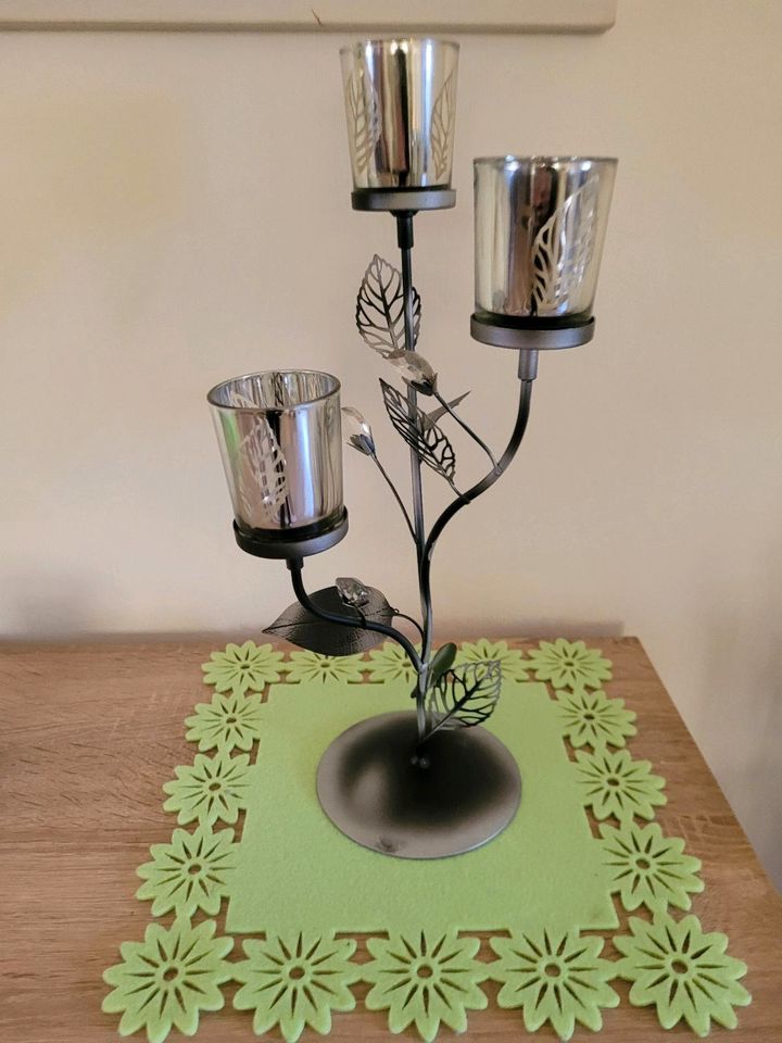Kerzenhalter mit 3 Gläser ,grau/ Silber,aus Metall in Recklinghausen