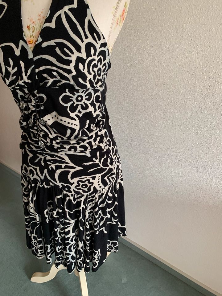 Neckholder- Kleid, Made in Italy, Gr. M in Großhelfendorf