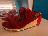 Tommy Hilfiger _ Sandalen mit Absatz _ rot _ Gr. 39 (US 8 1/2) Nordrhein-Westfalen - Troisdorf Vorschau