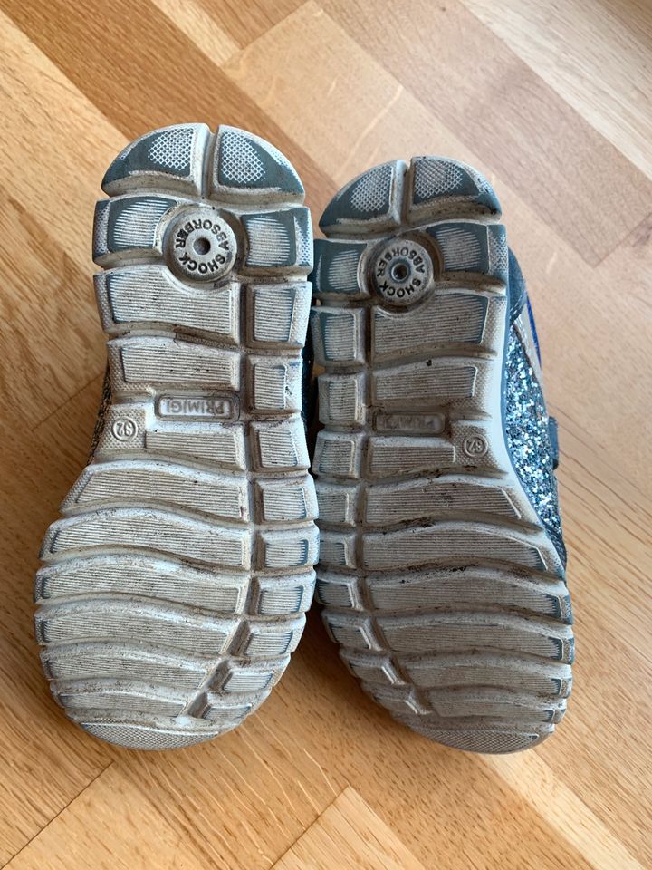 Primigi Schuhe mit Klettverschluss Gr. 32 Mädchen in Oldenburg