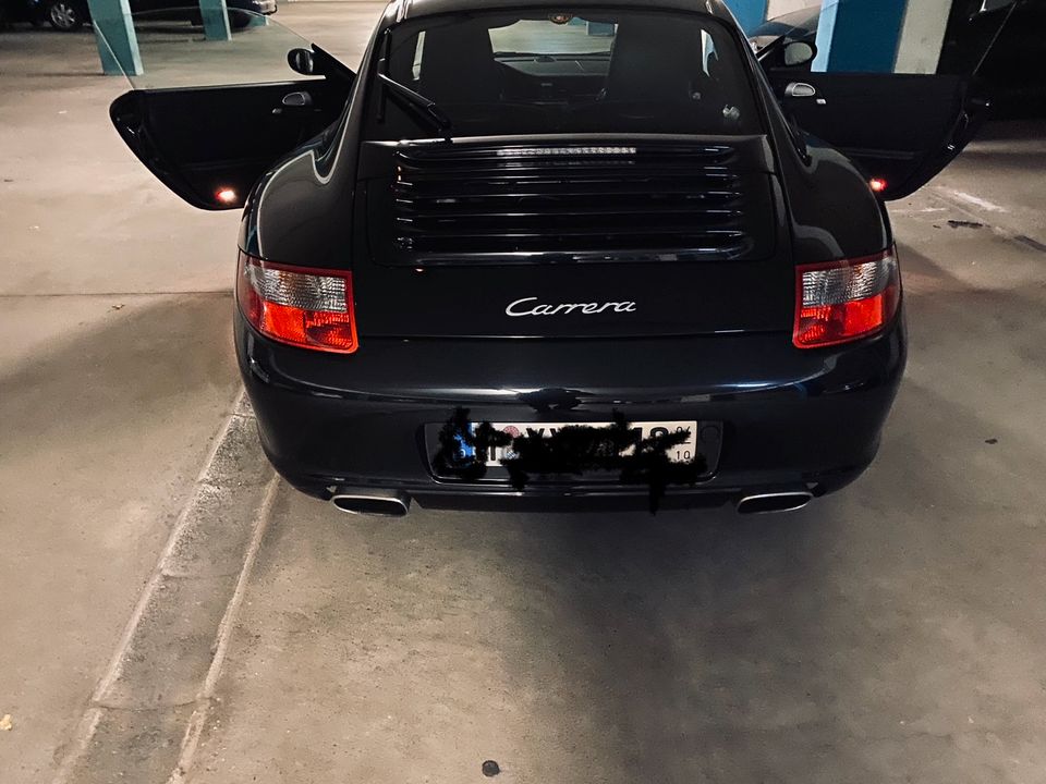 Porsche 911/997 Carrera 2 - Schwarz Metallic BJ. 2007 - 47960 in München