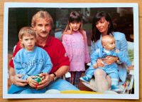 RUDI VÖLLER Familienfoto Ehefrau Kinder 90er Bayer 04 Leverkusen Nordrhein-Westfalen - Engelskirchen Vorschau