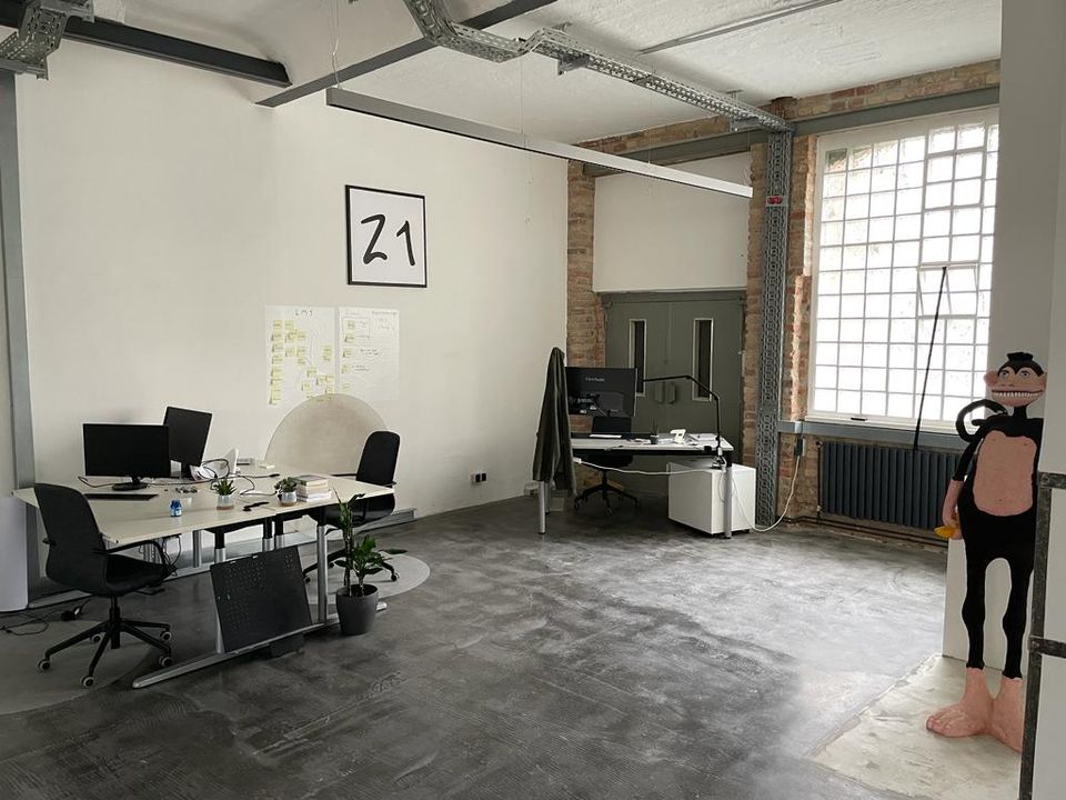 Co-working im Loft-Büro / Gemeinschaftsbüro / Büroräume anmieten in Frankfurt am Main