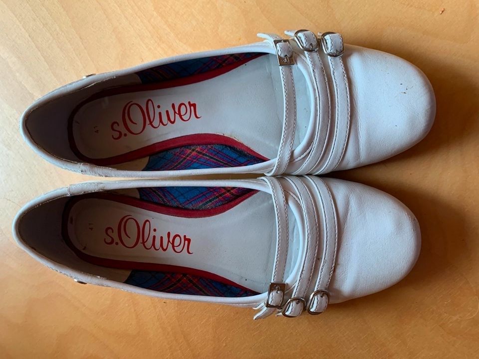 S.Oliver Ballerinas weiß Glattleder Gr. 40 in Neu-Anspach