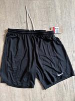 Nike Herren Short schwarz Größe L Schleswig-Holstein - Satrup Vorschau