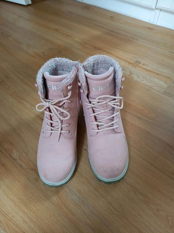 Fila Boots Damen rosa altrosa Winterstiefel Gr. 40 in Dallgow