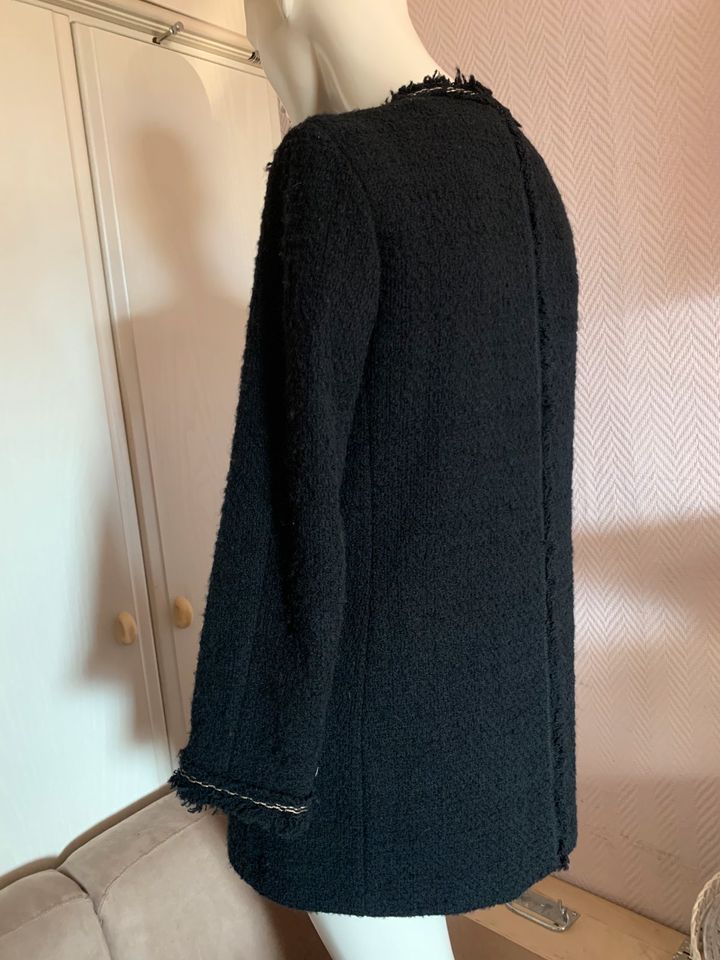 Zara kurz Mantel im “Chanel look” schwarz 36 in Temmels