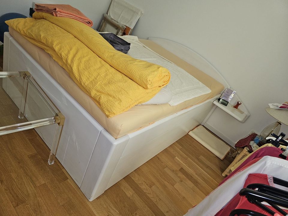 Hochwertiges doppelBett mit Schubladen in Hamburg