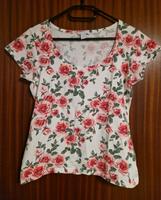 Tshirt mit Rosen in Weiß Gr M Nordrhein-Westfalen - Bedburg Vorschau