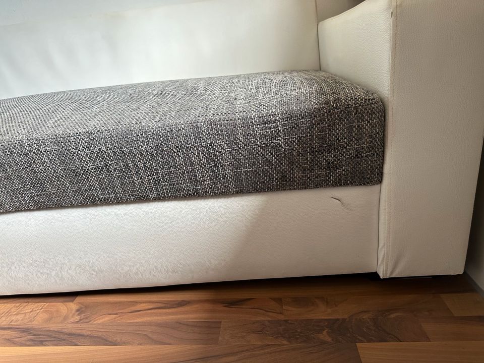 Stoff/ Leder Couch in Langenselbold