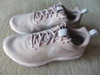 Nike Damen Sneaker WMNS Air Max Motion Lw Se Gr. 42 - WIE NEU Sachsen - Chemnitz Vorschau