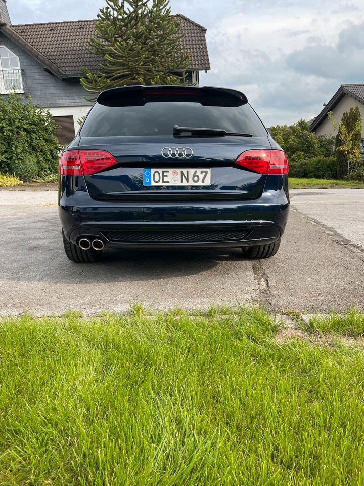 Audi A4 B8 Avant sline in Lennestadt