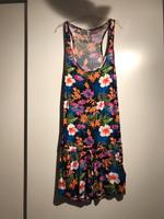 Bunter Jumpsuit mit Blumenmuster - Hawaii Gr. S Bayern - Buttenwiesen Vorschau