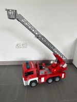 neuwertiges BRUDER Feuerwehrfahrzeug mit Sirene&Wasserschlauch Rheinland-Pfalz - Hachenburg Vorschau