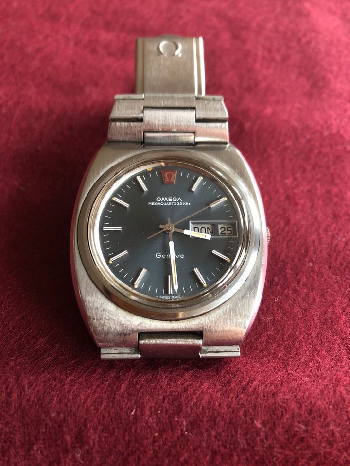 Vintage Omega Megaquartz 32kHz Geneve in Hamburg