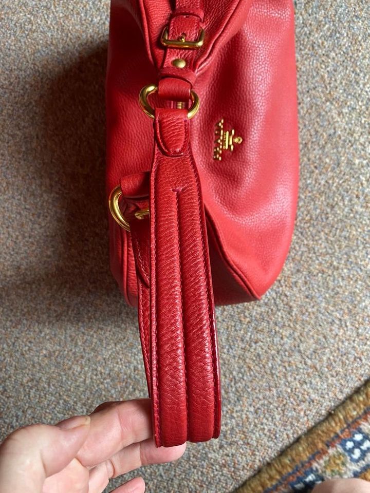 Original Prada Handtasche in Bielefeld