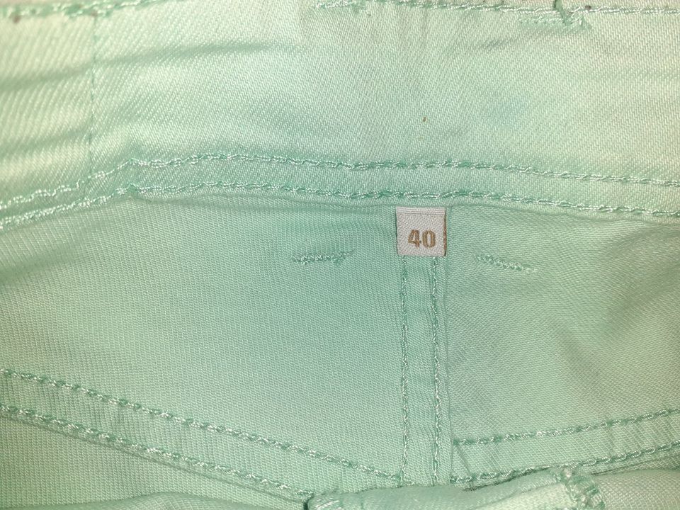 Damen-Shorts mintgrün – Gr. 36/38 – neuwertig – Ann Christine in Elsenfeld
