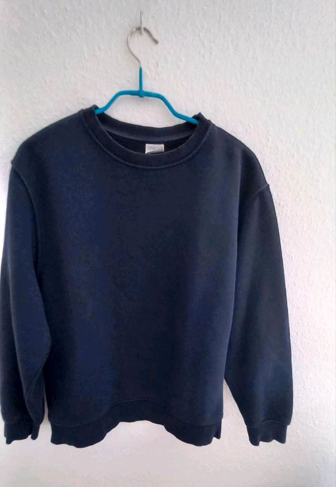 Sweatshirt Zara dunkelblau,  Grösse 164 in Marburg