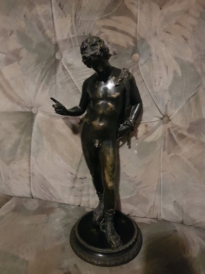 Bronzeskulptur 40 cm Des nackten Narziss von Michele Amodio in Hildesheim