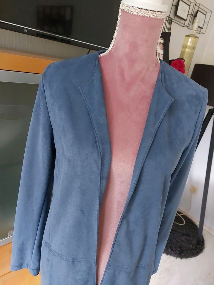 Blazer, Jacke, Mantel blau Gr. 36 in Lübbecke 