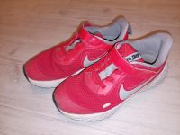 Rote Nike Turnschuhe gr 31 Rheinland-Pfalz - Essenheim Vorschau