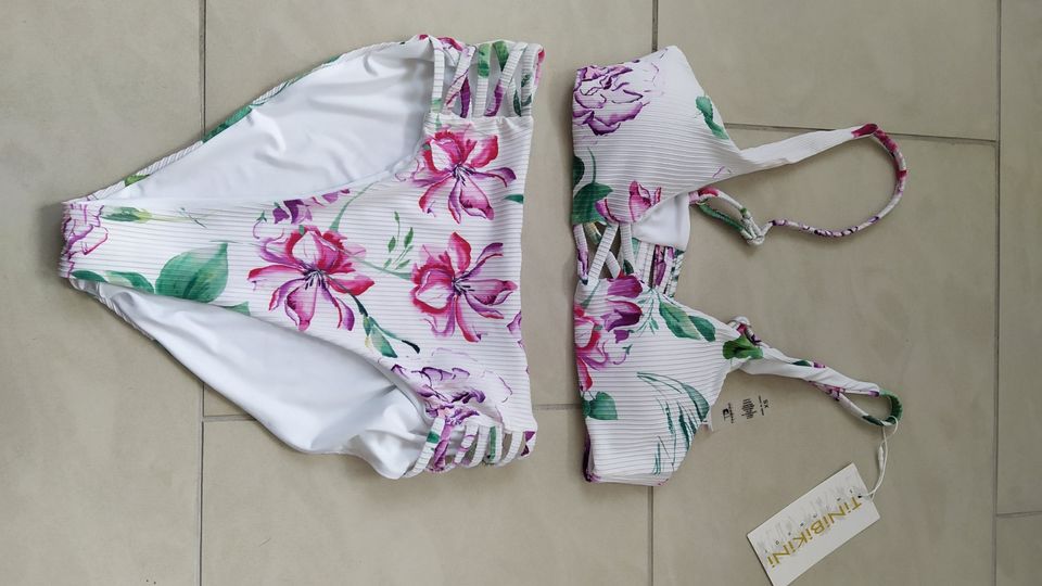 TINIBIKINI Bikini Damen Mädchen weiß bunte Blumen Gr. XS 34 NEU in  Nordrhein-Westfalen - Olfen | eBay Kleinanzeigen ist jetzt Kleinanzeigen